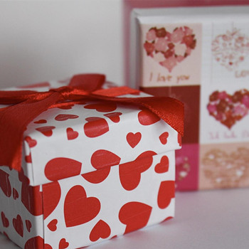 23岁女生第一次见面送什么好