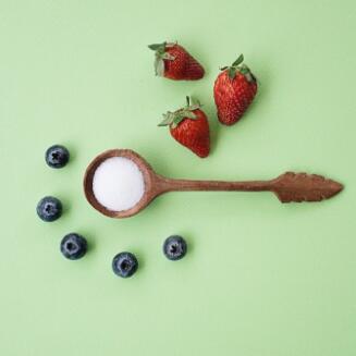 多年后我不会再想起,究竟发生什么让我相信我命里没你