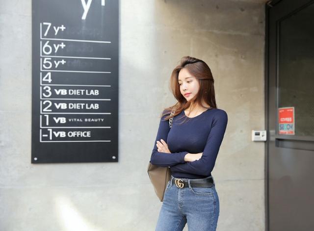 牛仔裤,大长腿,韩国美女的标配