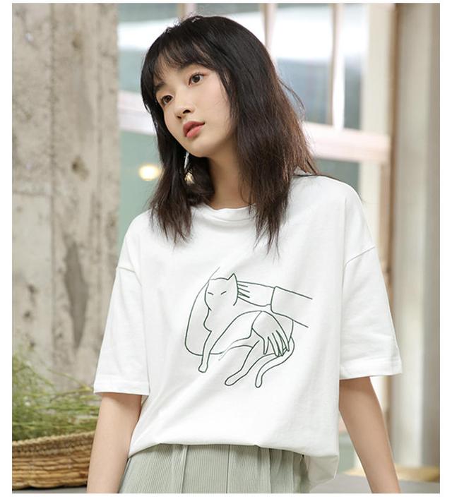 微胖女生穿搭难?穿衣技巧来助力,一键提升你的魅力值