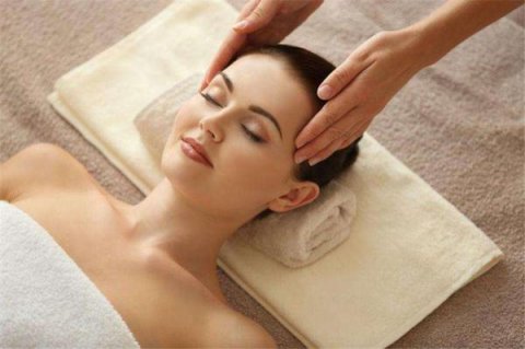 女人多大年龄性衰老，女人衰老最快的年龄多少岁