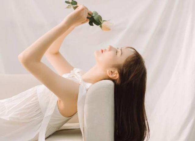 “生完孩子,婆婆让我和老公分居”,家里有个强势的婆婆会怎样?