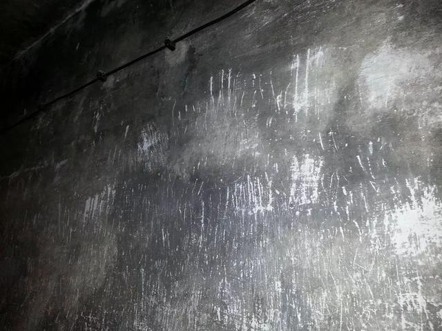 30张揭露人性的照片:人间不值得,但是你值得