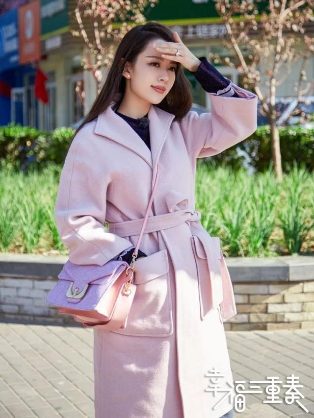 冬天也能显腰,腰细的女生是有多好看?看了你就知道了