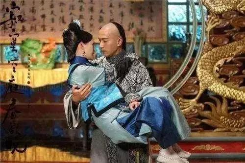 古代男子抱着女子的唯美图片,古代男女拥抱的图公主抱-528时尚网