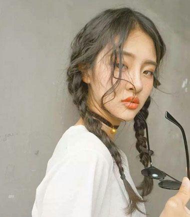 9款圆脸女生修颜扎发发型!
