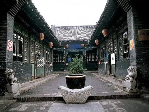 院子里为什么都要放缸,古代庭院中为何都要摆缸