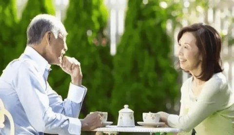 60岁夫妻最忌什么，老年夫妻相处八忌八要八技巧