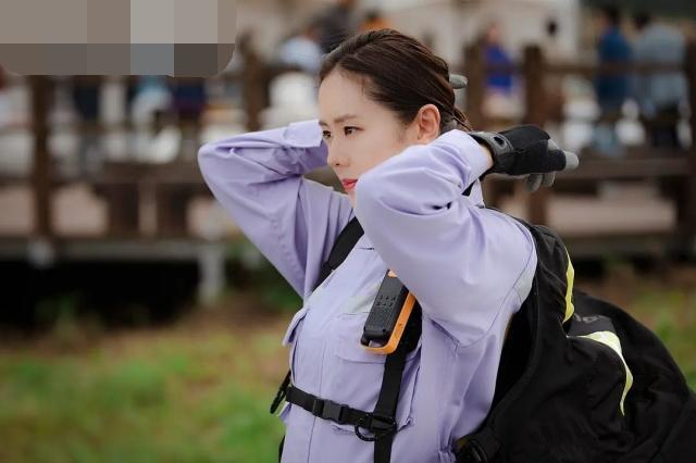 多长时间,女人才能忘掉第一个男人?听听这三个女孩的回答