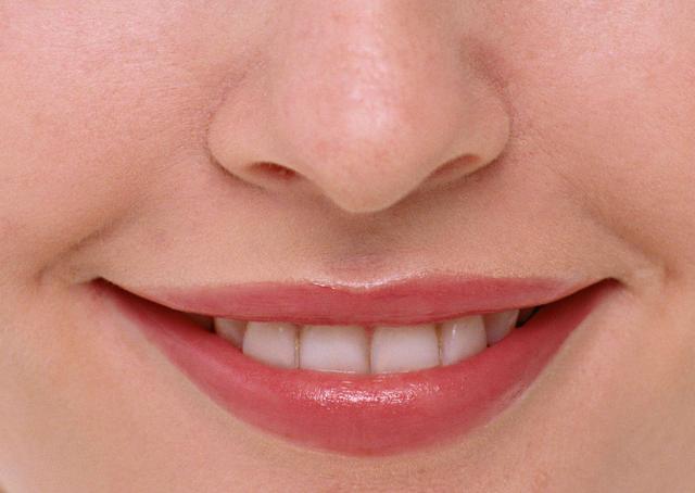 女人长这样的嘴巴，必是上上之相，有福气！