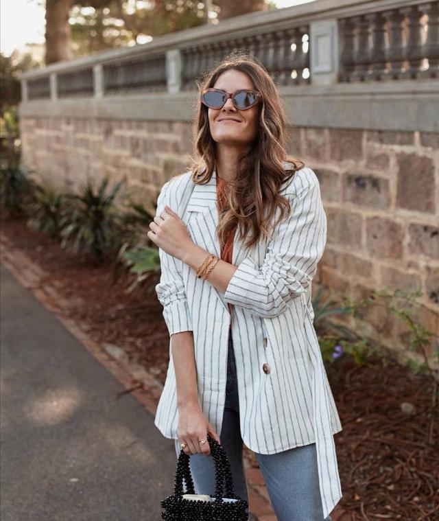 欧美女人下身穿衣搭配成熟的欧美女人穿衣搭配