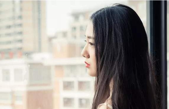 女人动了情的三大表现,男人要懂得别不在意
