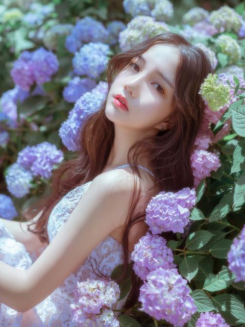 闻花香女生唯美图片