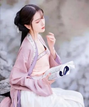 书卷气的女人唯美图片，优雅书卷气唯美的图片