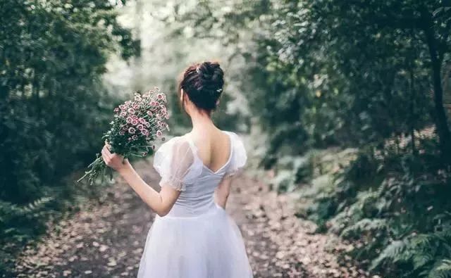 不图男人钱的女人是真爱吗,一个女人不贪图男人钱是真爱吗