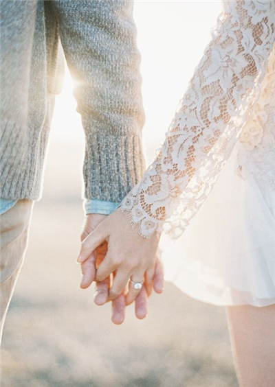 男女牵手是什么关系电影院男女为什么喜欢牵手