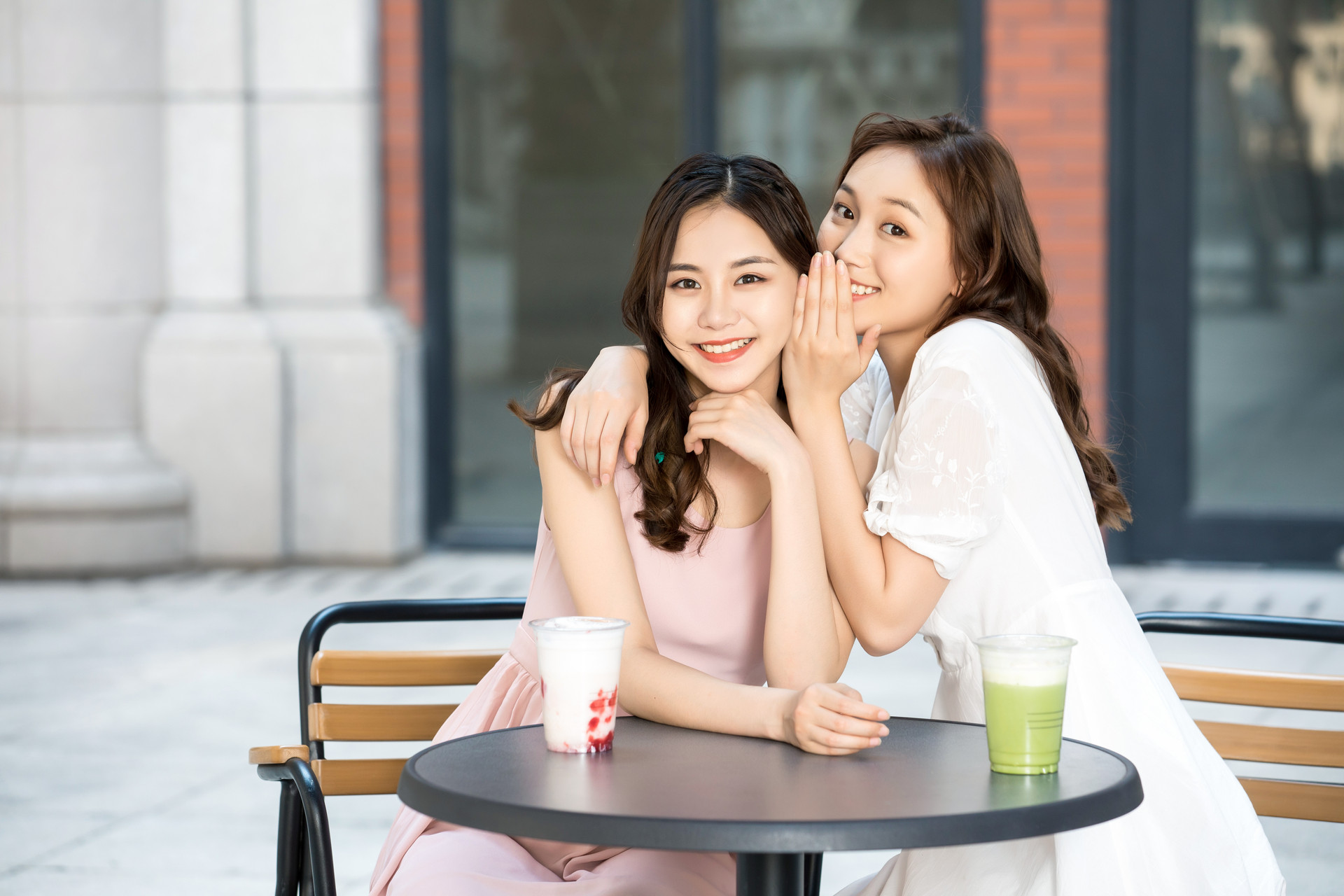 “饭桌见人品”:男人请你吃饭时,牢记“三不要”,对你有好处