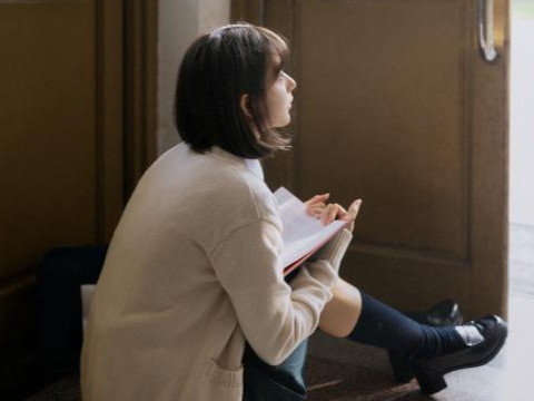 女人想把自己“交给”你,就会有这些情不自禁的“意动”行为!