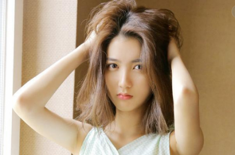 中年女人主动迎合的表现,中年女人动情了的信号