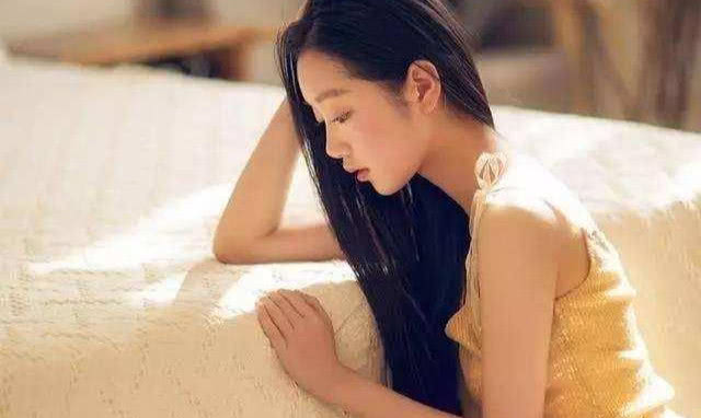 已婚异性同事经常在一起，早晚出事几大表现