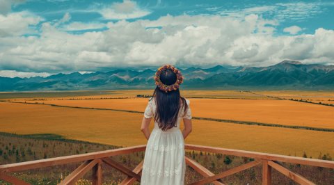 为什么男人总是喜欢握住你的手，握住你的手的男人是什么心理