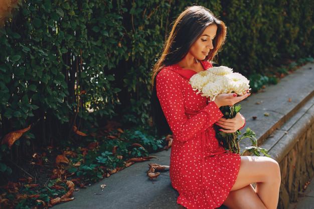 怎么看出女人长期缺爱