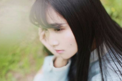 一个人敢对你动手动脚说明啥，远离那些对你动手动脚的人