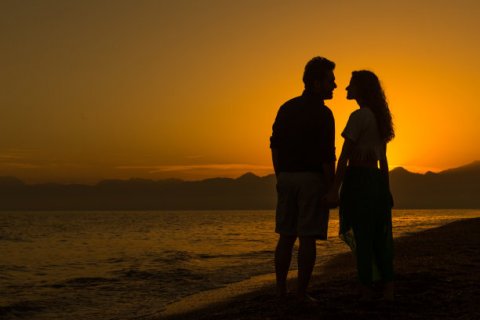 女人越主动男人越珍惜,越主动的女人男人会越爱吗