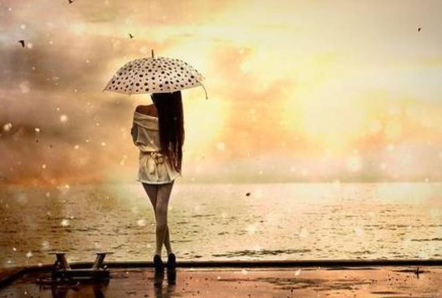 女人雨中打伞伤心图片,伤心女子下雨撑伞图片