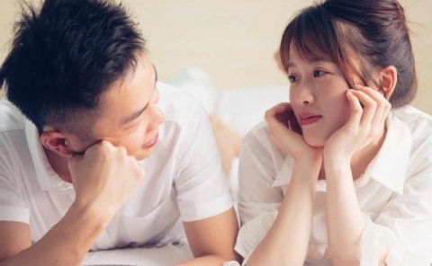 梦到和异性亲热什么意思，梦见与别的女人发生暧昧