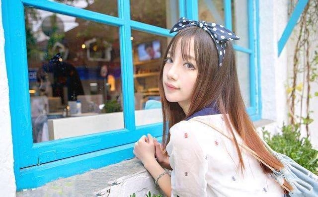 梦到和异性亲热什么意思,梦见与别的女人发生暧昧
