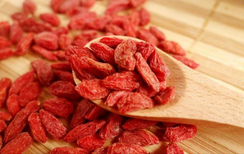 男吃枸杞有6大惊人好处,男人长期吃枸杞的感受