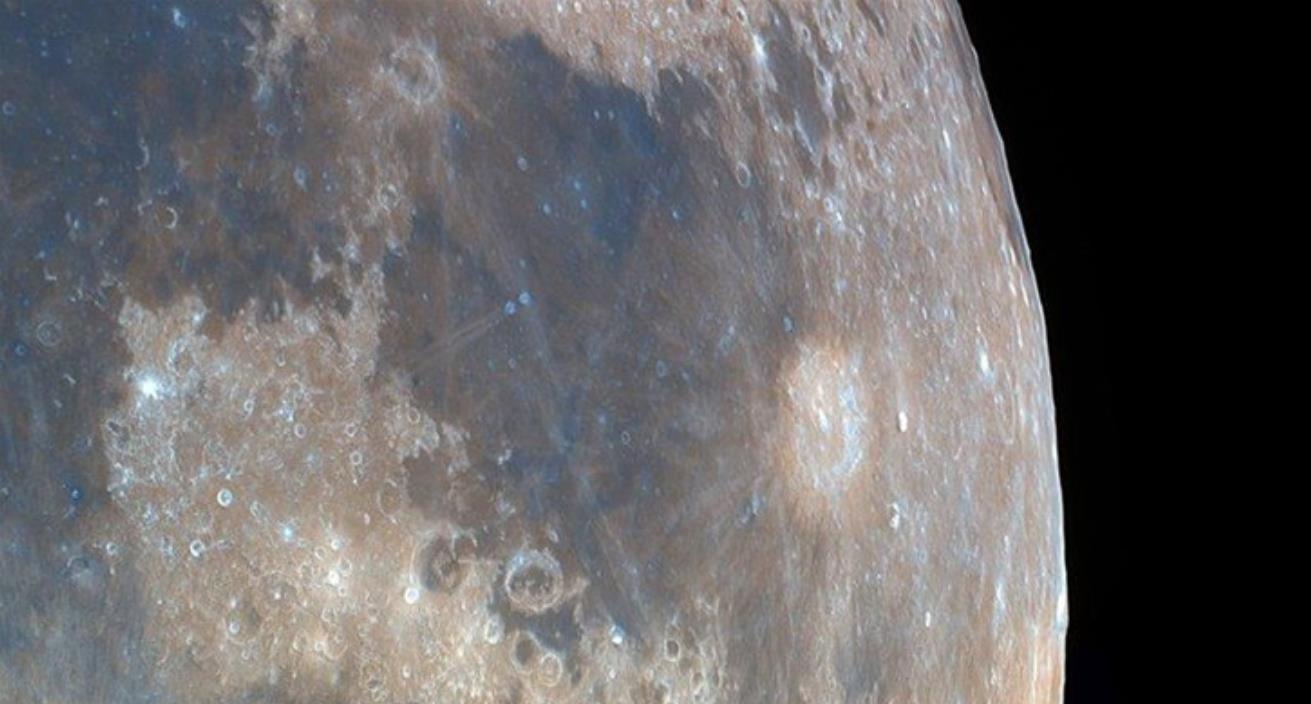 月亮放大10000倍图片