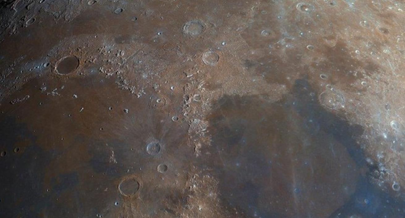 月亮放大10000倍图片