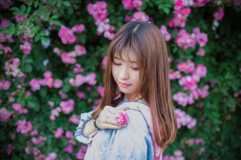 聊天看出已婚女人爱不爱你，往往会给你发这些信息