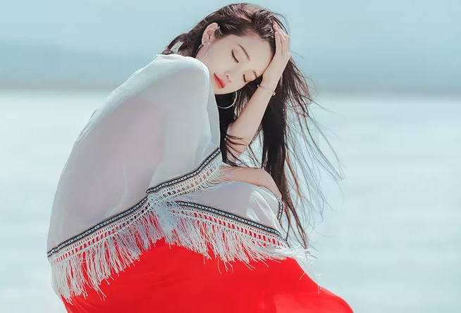 夫妻在假装恩爱的表现