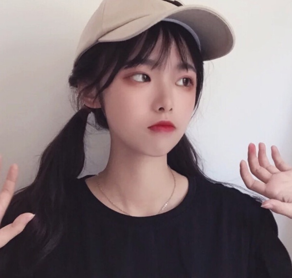 女生口吐莲花什么意思，女人口吐莲花代表什么