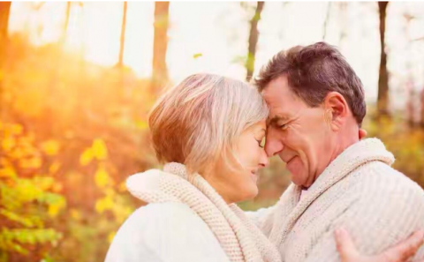 女性七十还需要找伴吗,过了七十岁还需要爱情吗