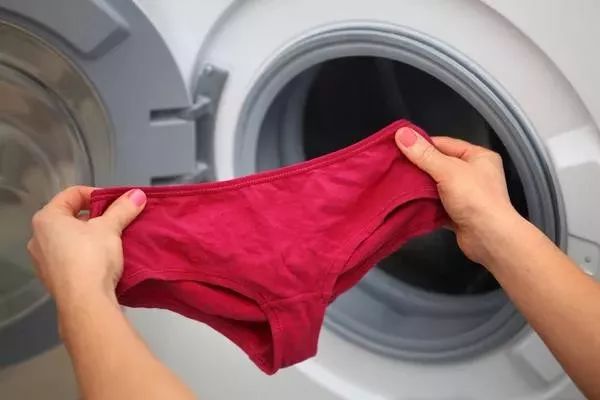 扔旧内衣内裤有禁忌吗,扔旧衣服怎样才吉利