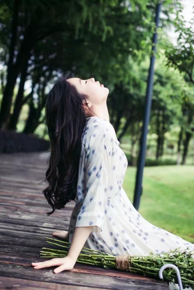 男人想抱女人说明什么