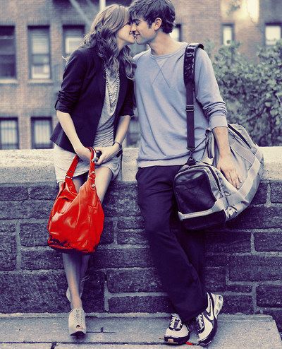 为什么男生喜欢揉女生的手,为什么男生牵手要揉女生手