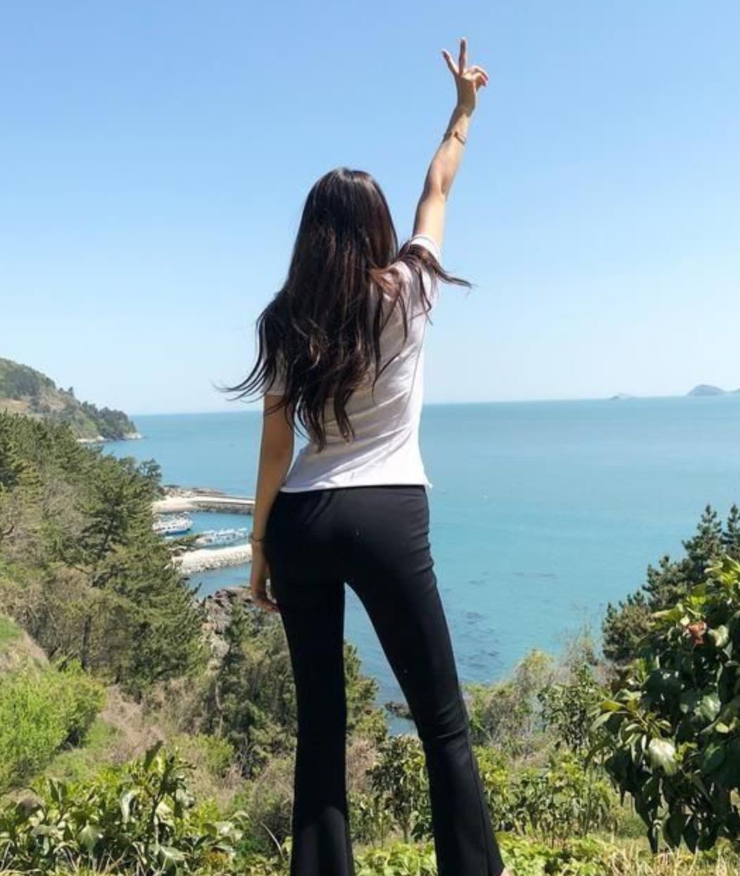 成熟美女背影吸引人的图片