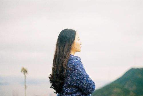 女人越爱做三个动作就越容易出轨