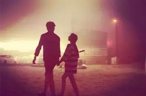 女人跟男人暧昧的征兆