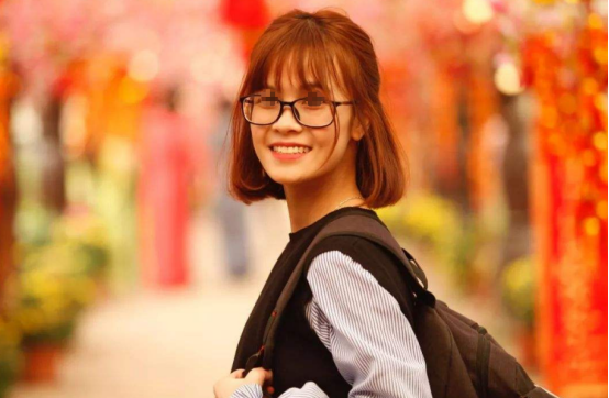 女性第一次与男生交往的表现