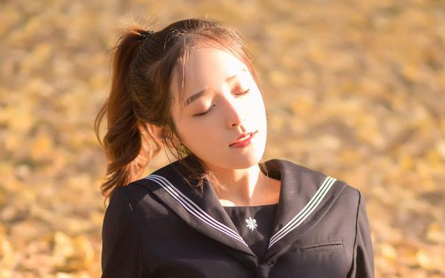 女人接吻总是躲闪说明什么