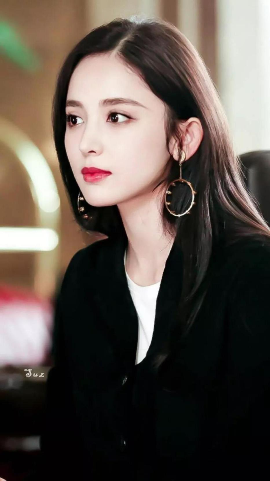 为啥男的看鼻女的看唇啥意思啊,男人看鼻子女人看嘴唇什么意思