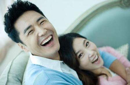 一般夫妻多久接吻一次