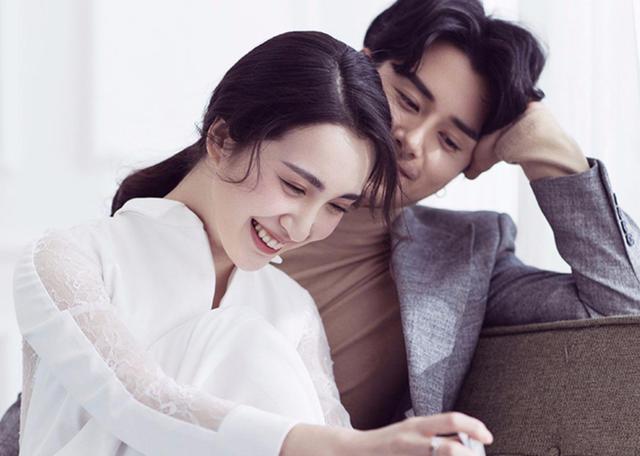 男人很喜欢情人的表现