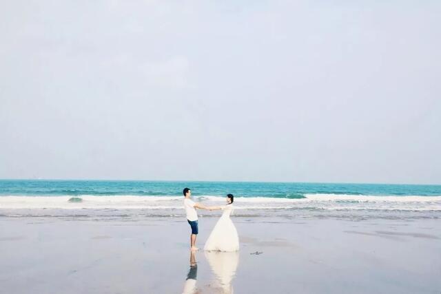 结婚第一天要穿睡衣睡觉吗，结婚后晚上洗澡穿睡衣吗